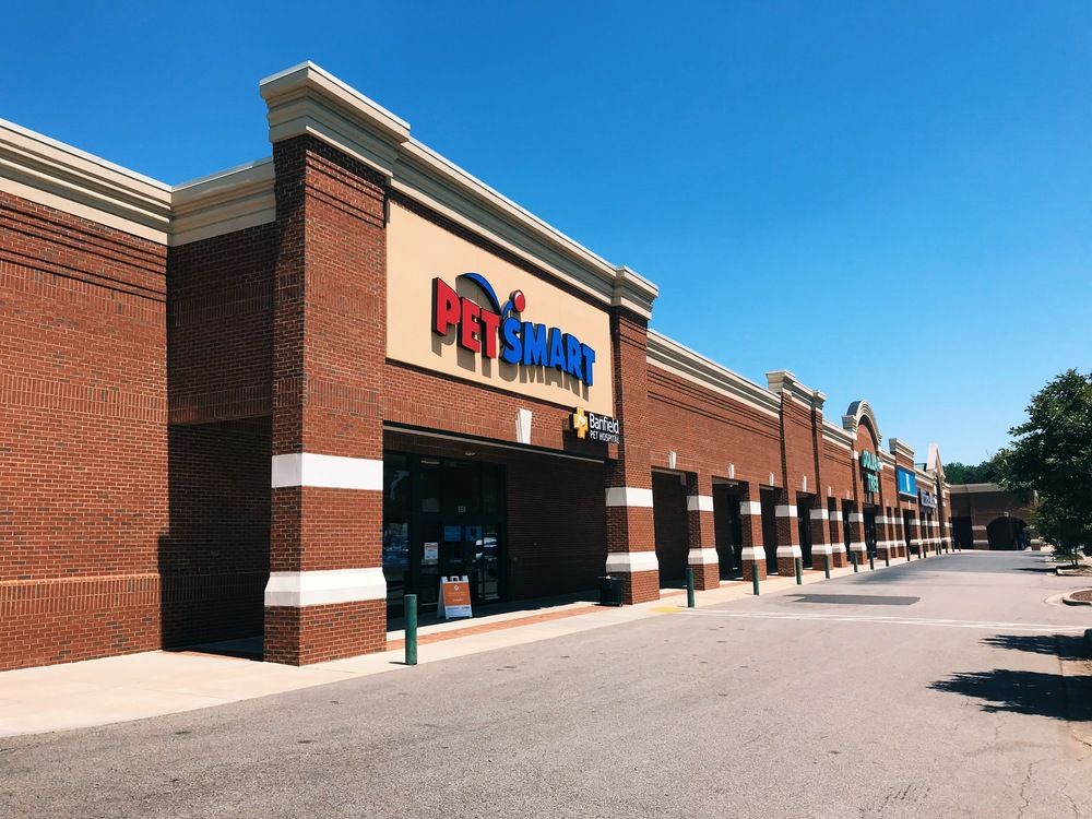 810 Spring Ln, Sanford, NC 27330